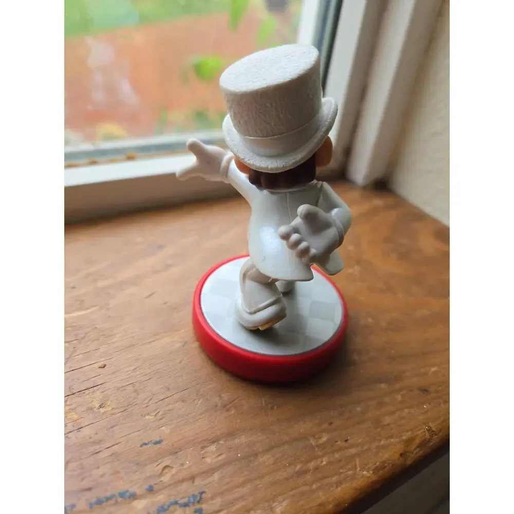 Nintendo Mario Super Mario Odyssey Series Wedding Outfit amiibo Figure Switch